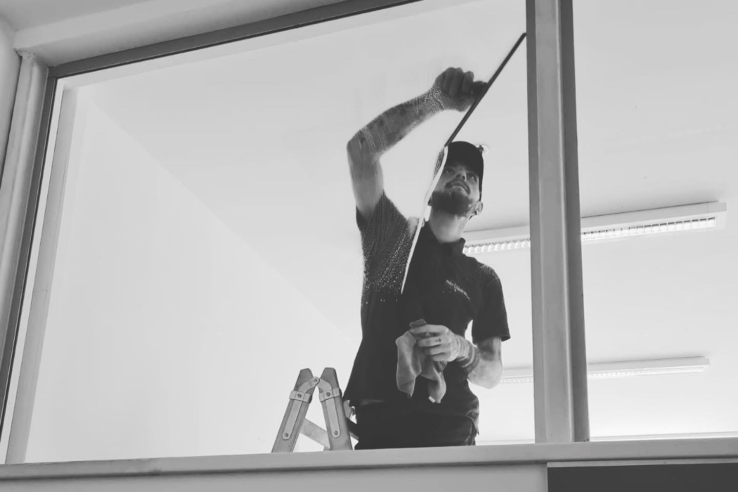 Über die Holler Gebäudereinigung GmbH
